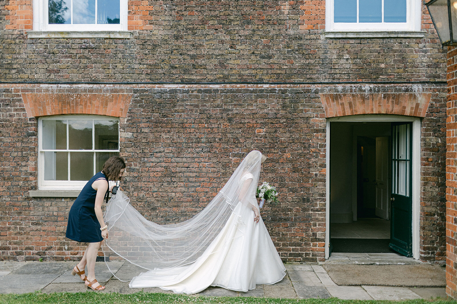 leanne-james-wedding-pre-ceremony-philippa-sian-photography-66