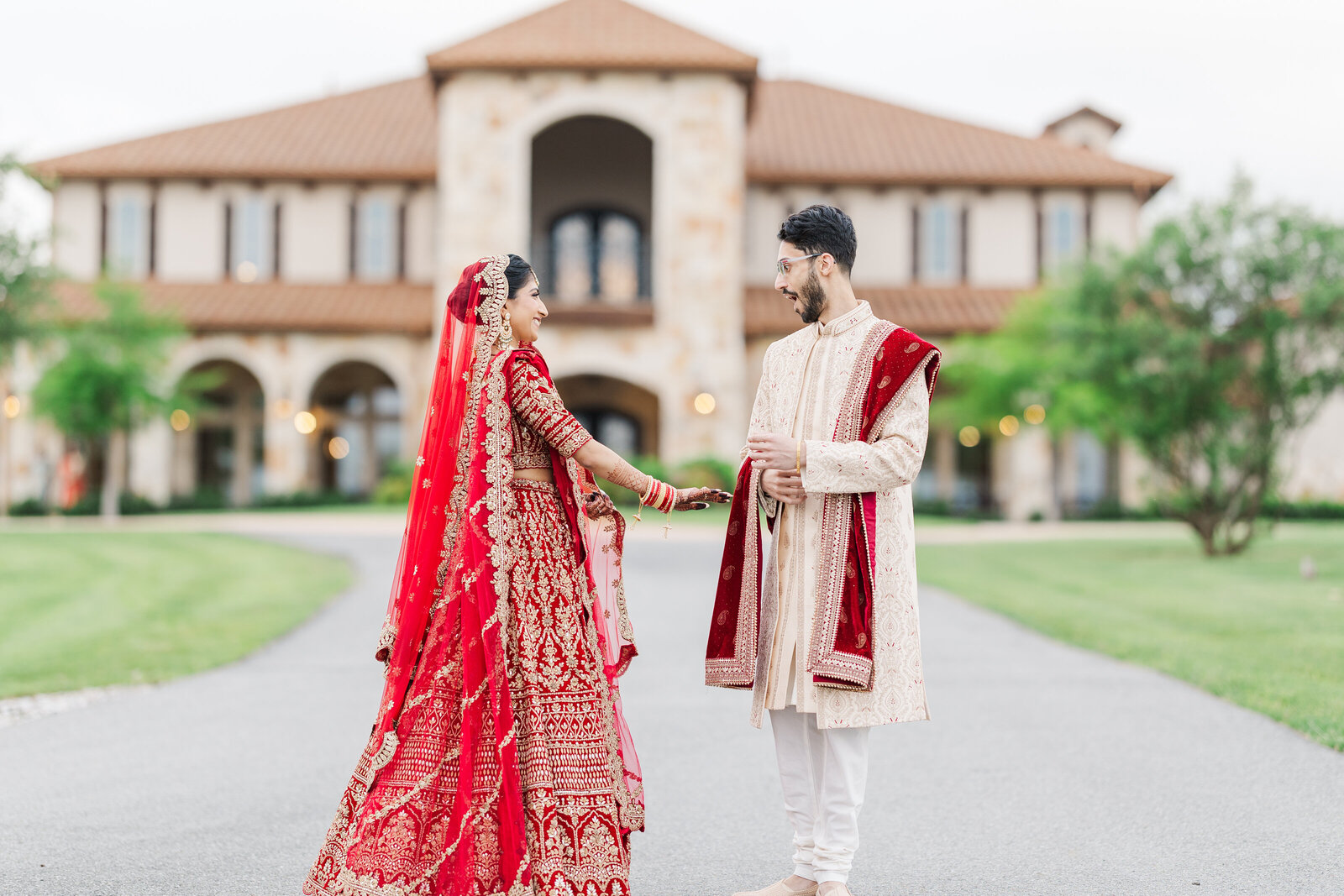 Bride-and-groom-hindu-wedding-photographer