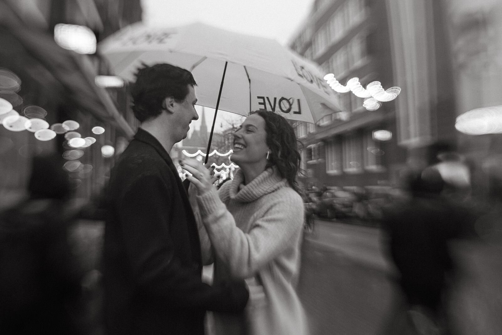 Get-framed-photography-couple-28