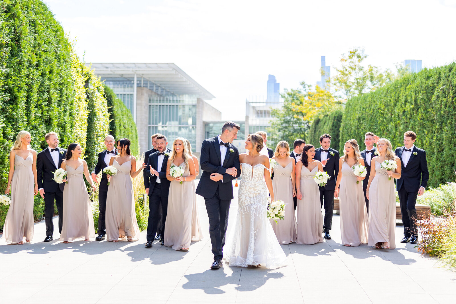 stunning-classic-wedding-in-chicago-at-sears-tower-48