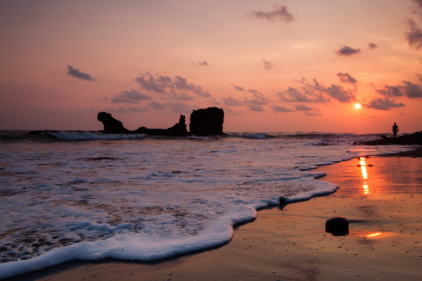 El Tunco Beach, El Salvador
