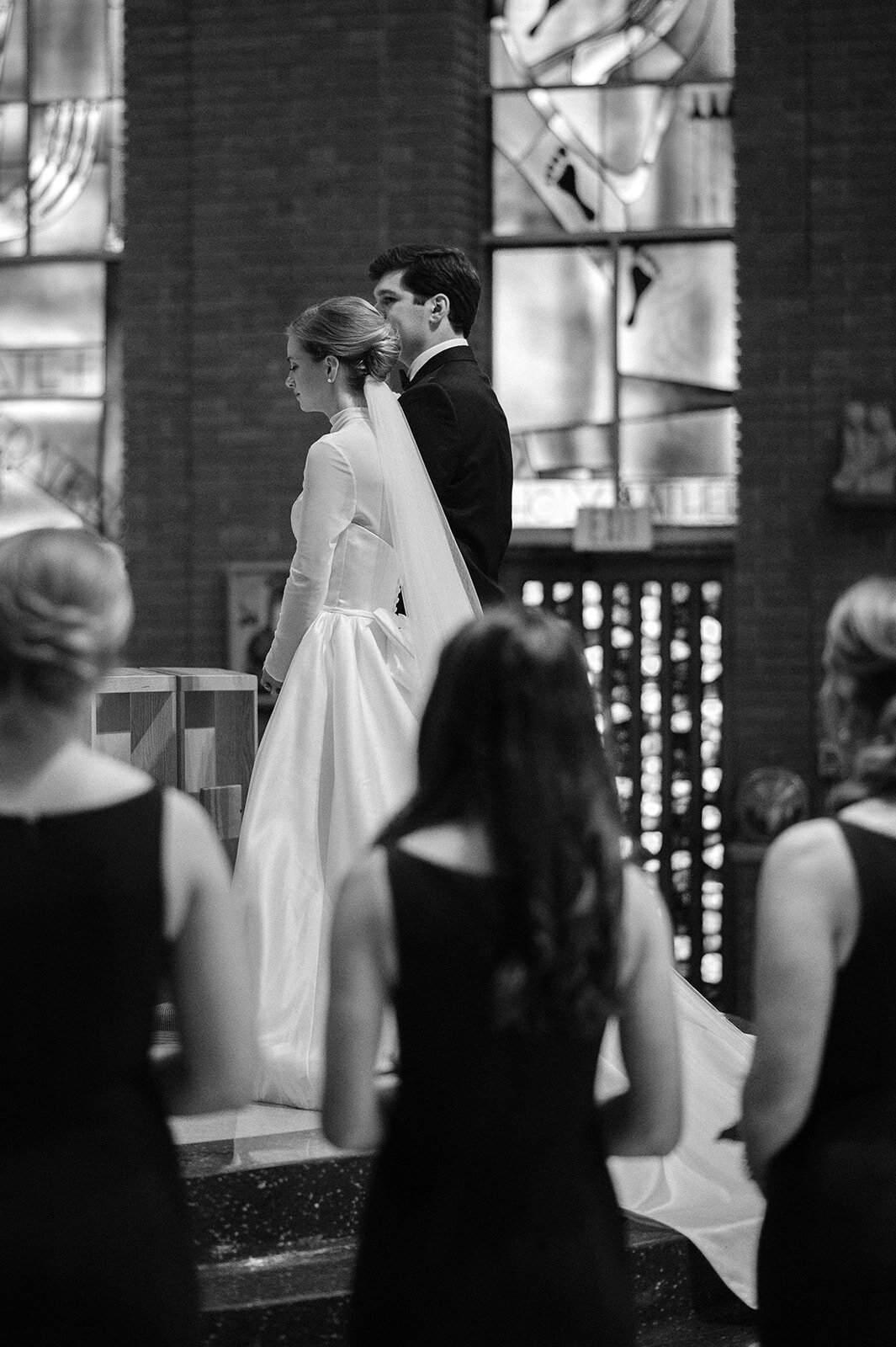 Jordan Grover Photo is a wedding photographer serving St. Louis, Central, and Eastern Missouri as well as travel + destination weddings. Jordan Grover Photo is an editorial and documentary style of photography.