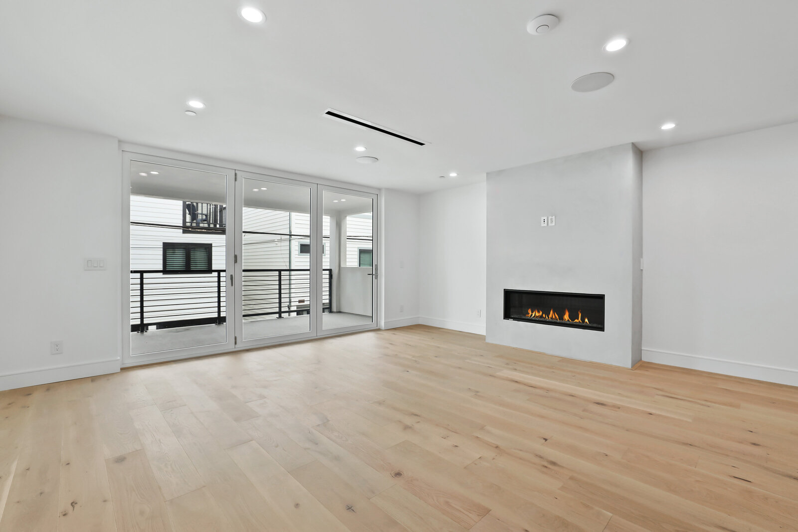 California_Real_Estate_Photography_1818BalboaReshoot-40