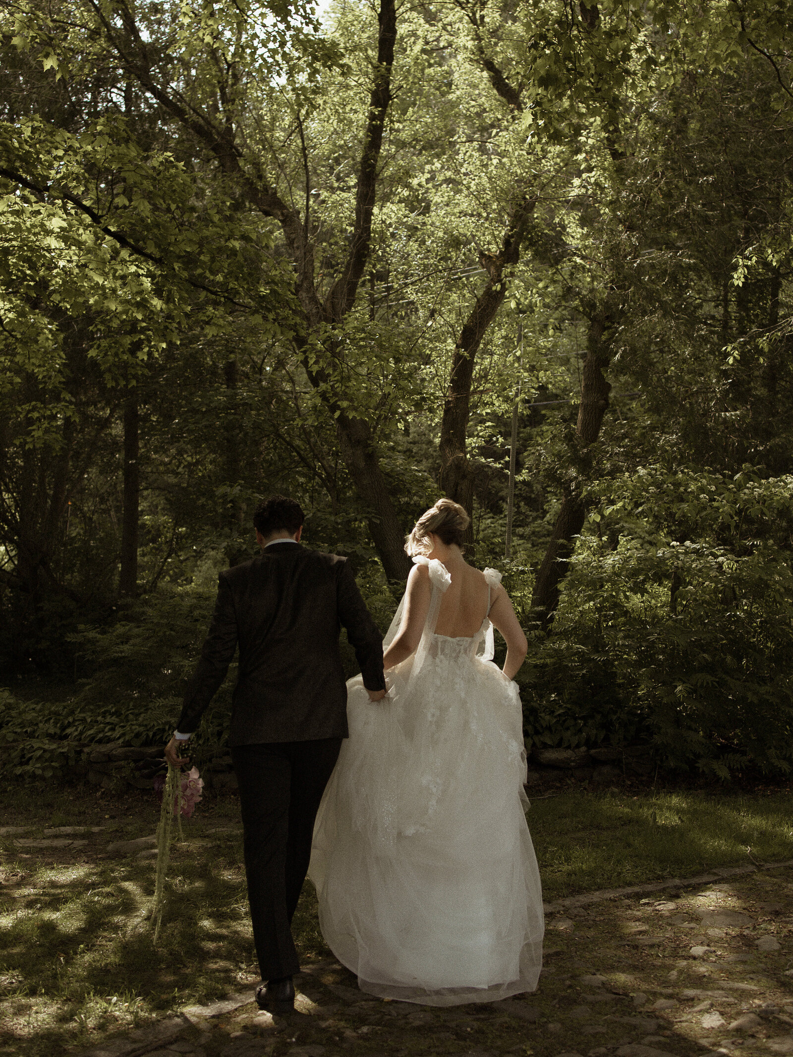 IG-ACREWOODI-ottawa-toronto-pec-montreal-sutton-quebec-ontario-vermont-storytelling-editorial-fineart-wedding-elopement-bridal-photographer-2881