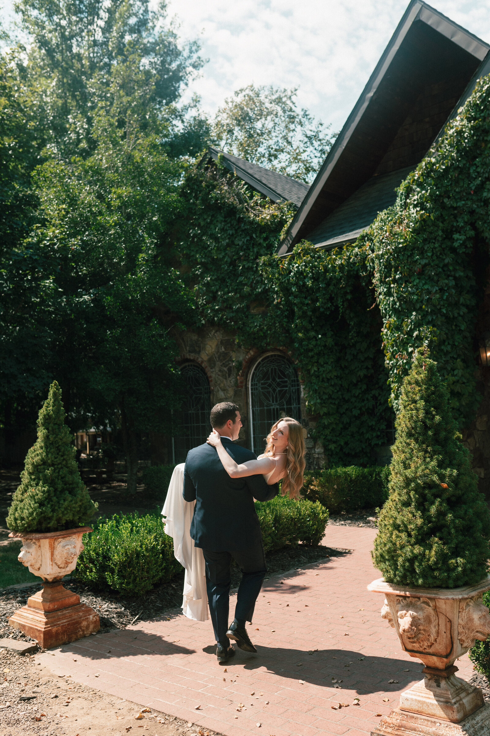 Stone-chapel-matt-lane-farm-fayetteville-vintage-film-timeless-wedding-photography-8