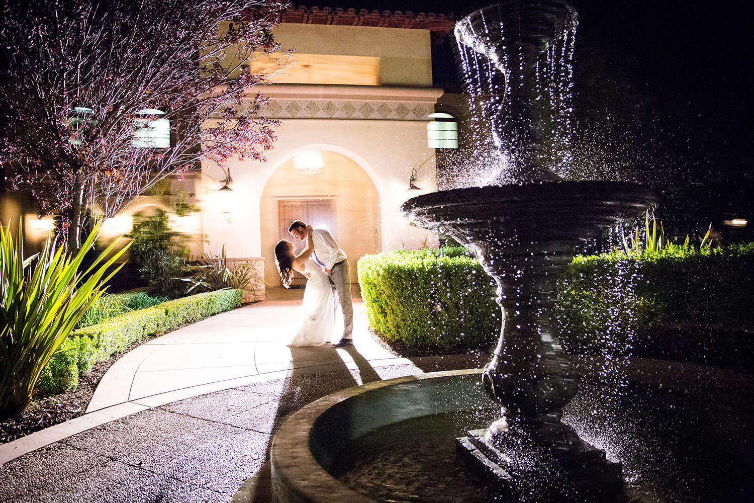 night shot by the fountain