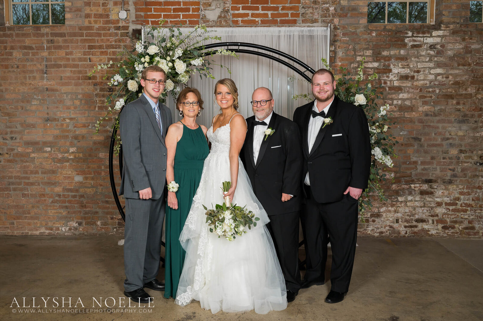 Wedding-at-The-Factory-on-Barclay-in-Milwaukee-0628