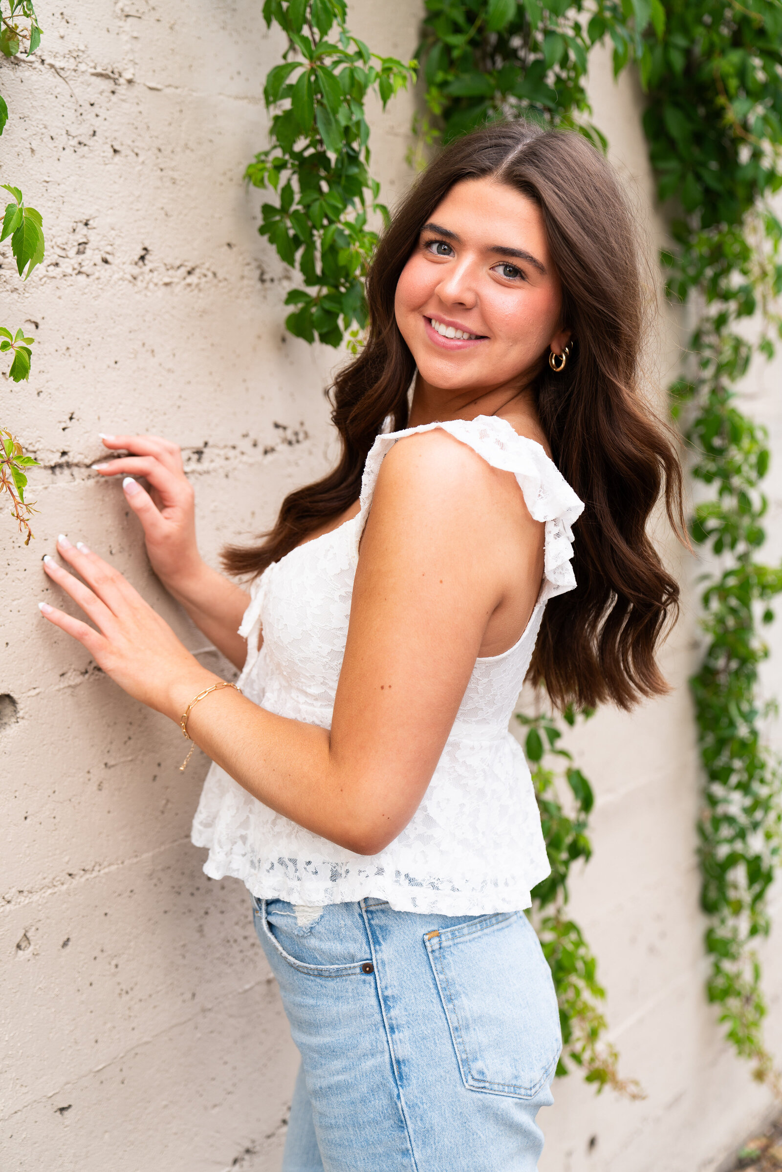 urban senior picture photo ideas
