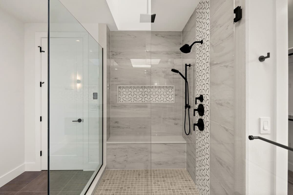 Livingston-Custom-Homes-West-Kelowna-Spec-Build-Shower