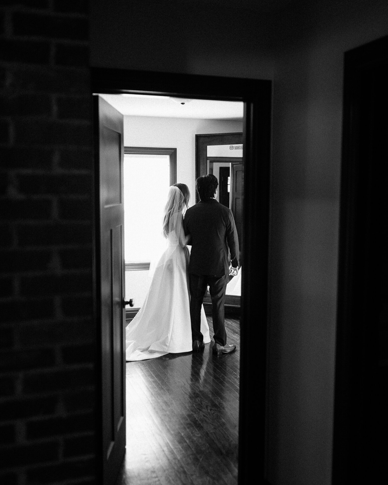 Saenz The Farmhouse KC Event Venue Wedding248