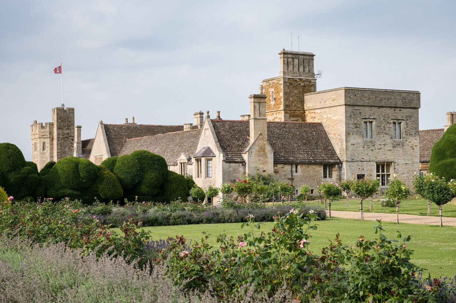 Rockingham-Castle-wedding-photography-1007