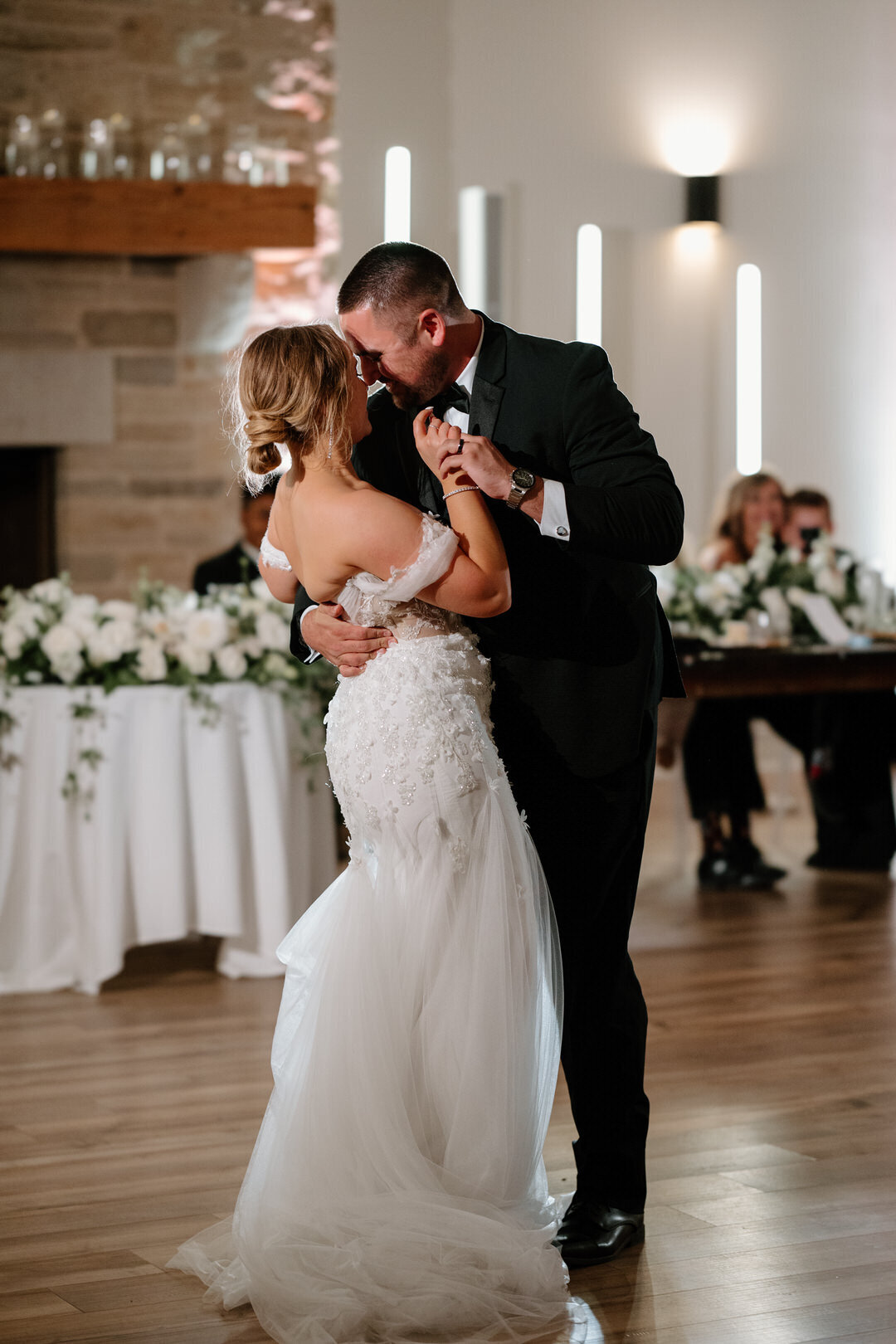 brightbill-wedding-prairie-hill-vineyard-kayxbee-899