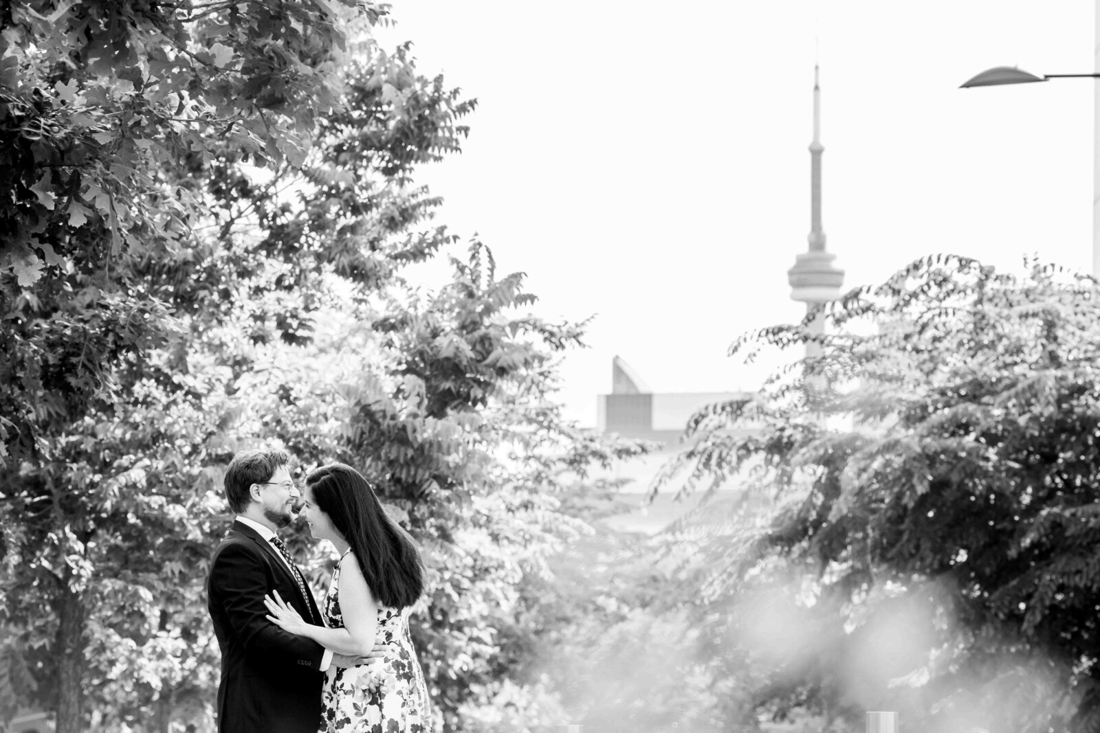 toronto-engagement-session-locations-cn-tower