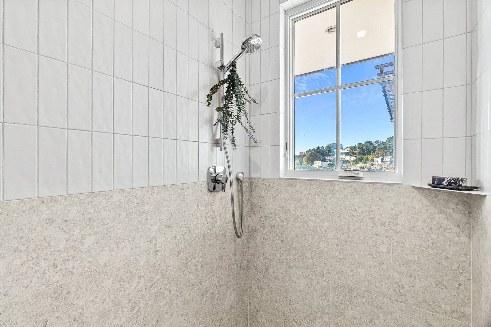 mls22_michael-jimenez-pacifica-real-estate-agent-homes-for-sale-shower