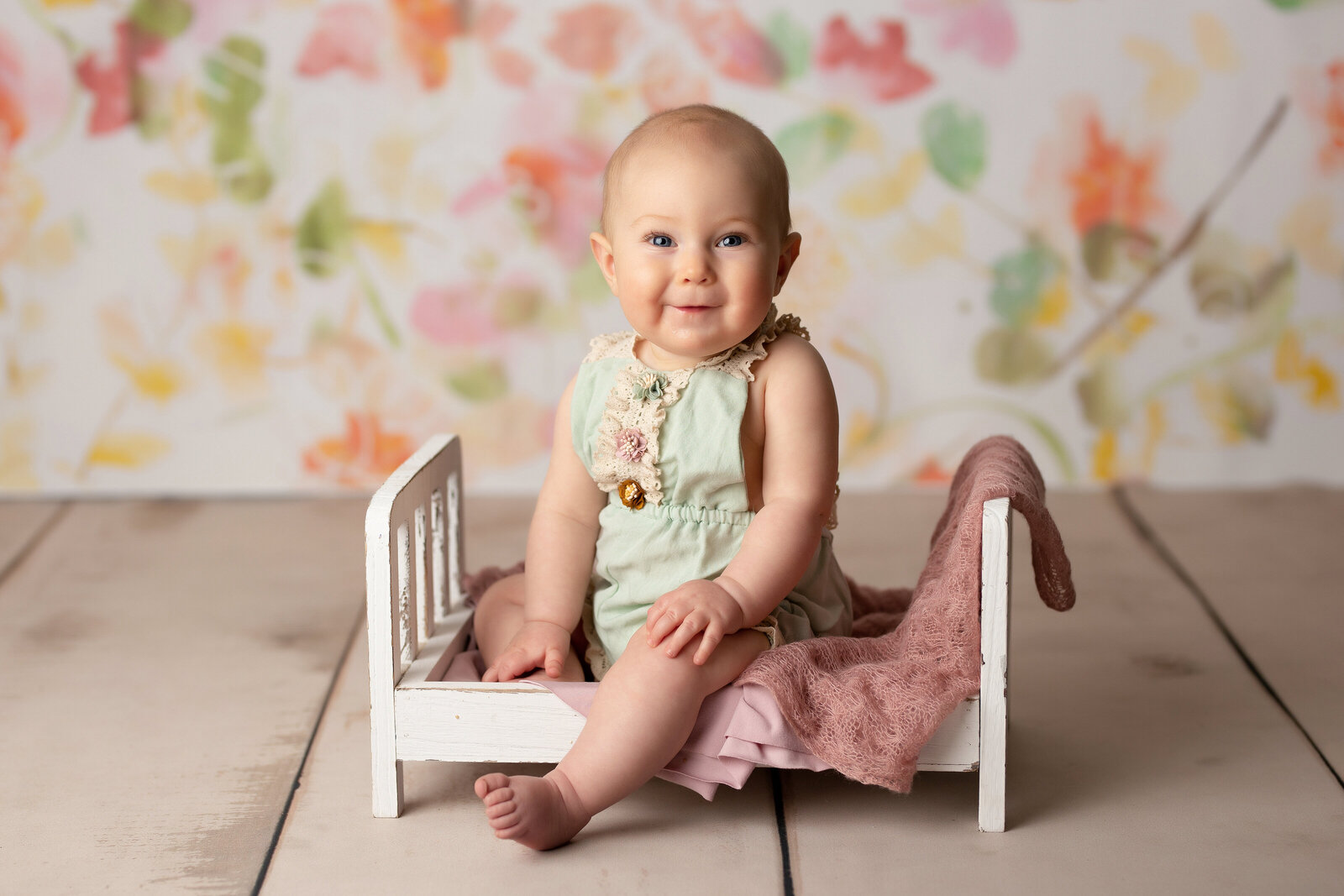 baby girl sitting in los angeles photography studio