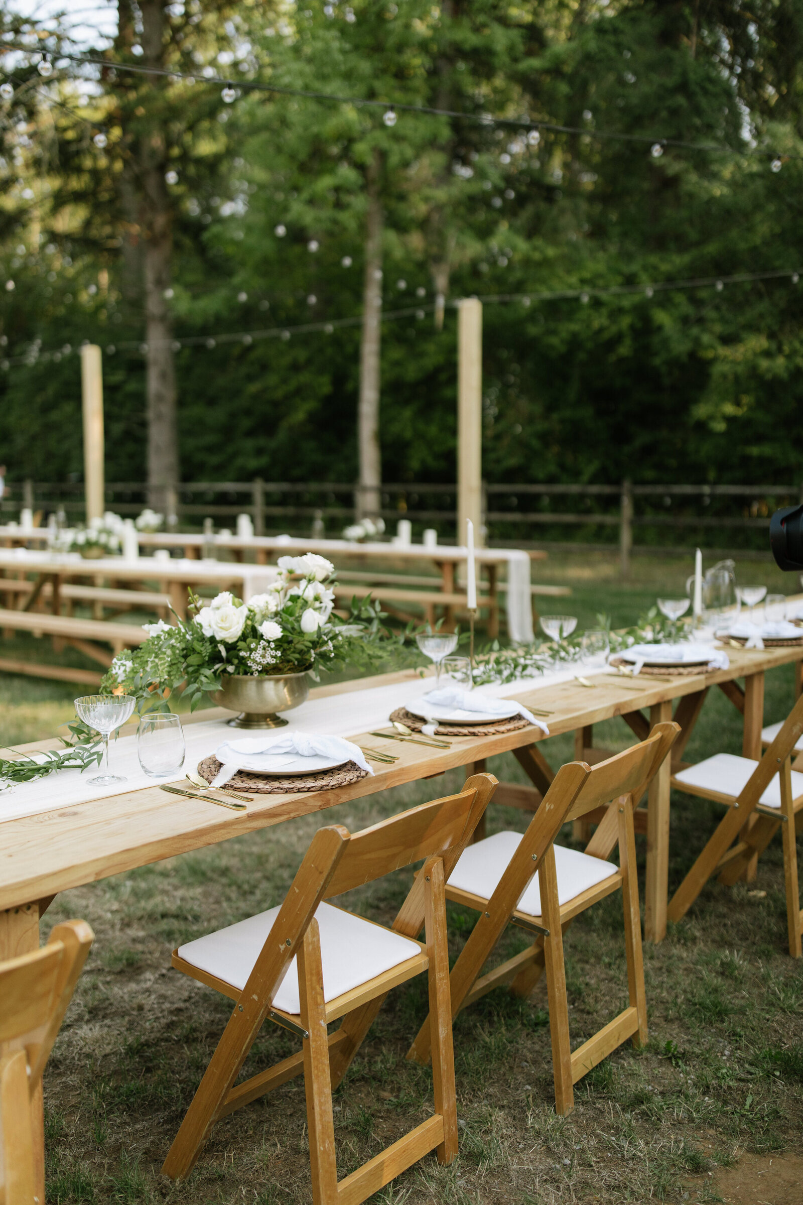 Reception table taken by Washington elopement photographer, Erica Rochelle Photography