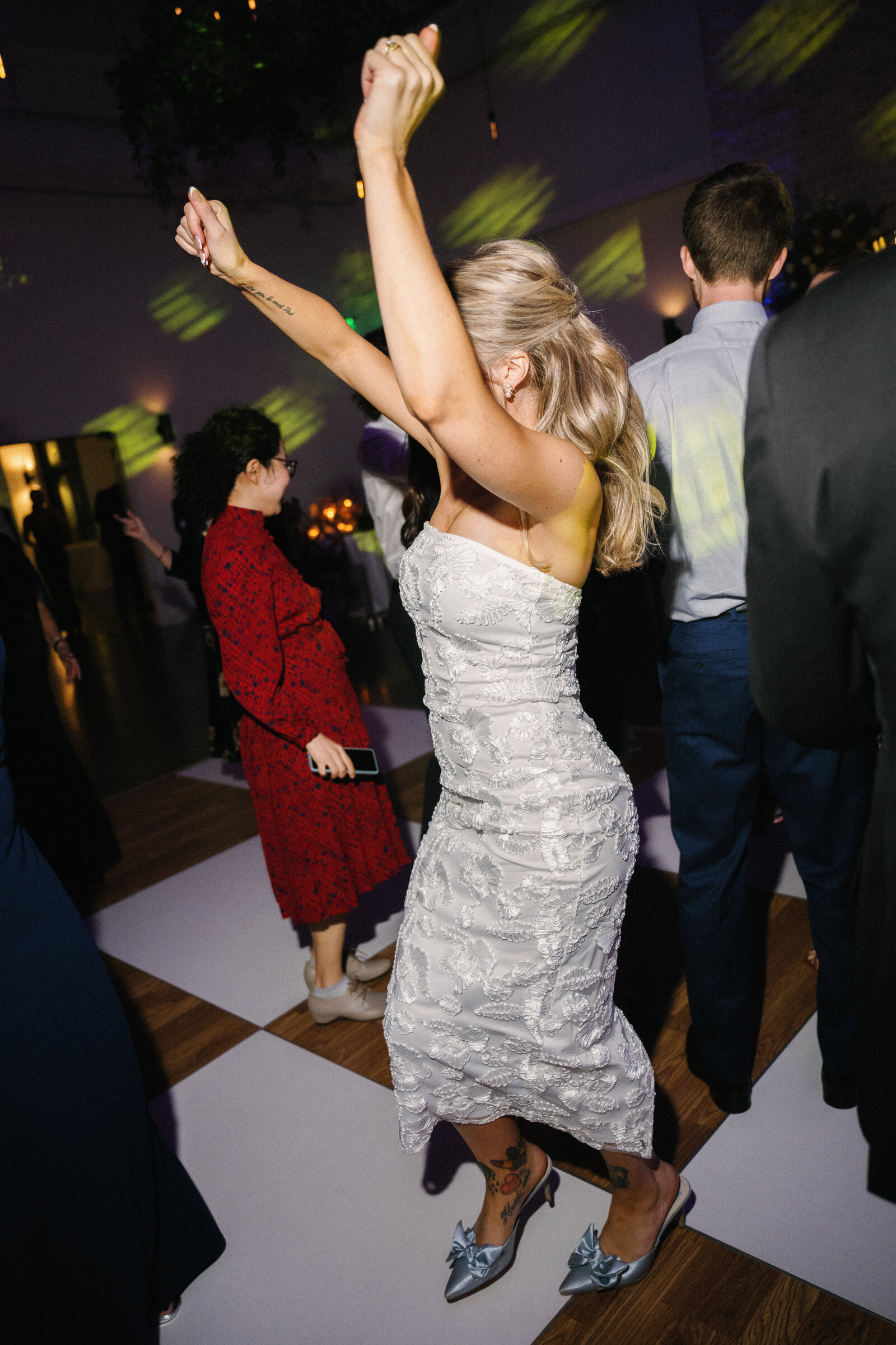 the=maxwell-wedding-raleigh-nc-caroline-greg-1186