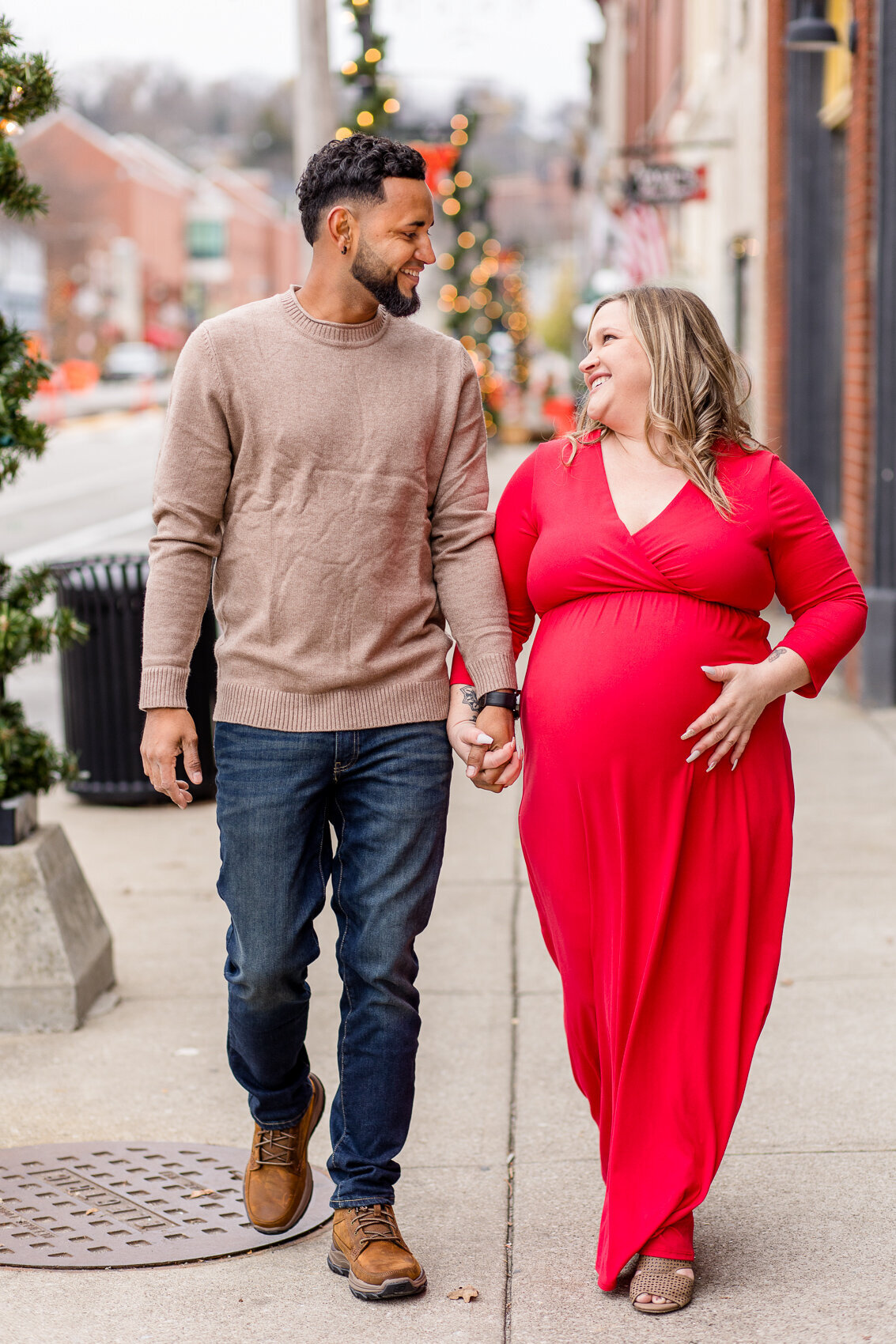 outdoor_maternity_photography_downtown_Frankfort_KY_photographer-3