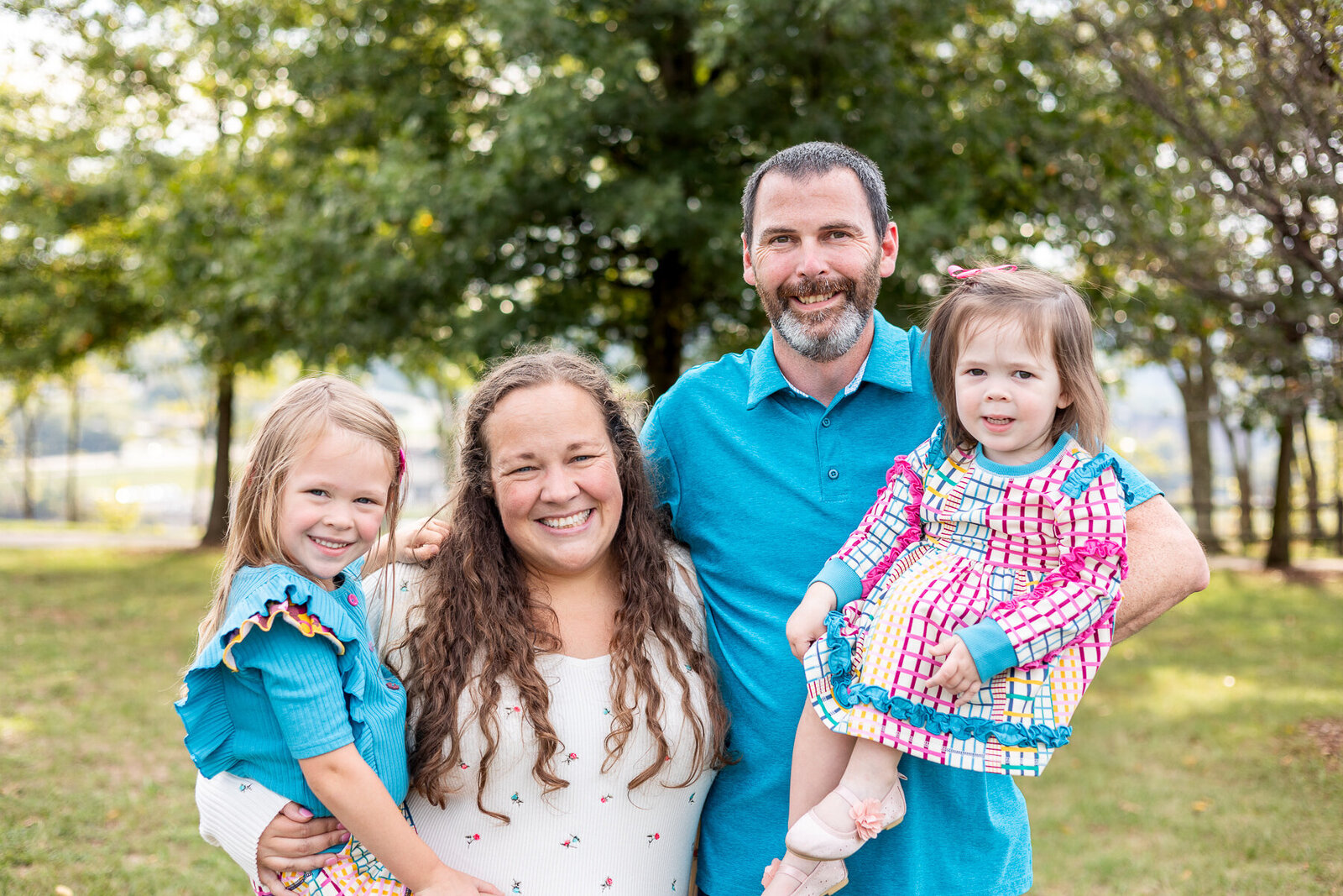 golden-hour-fall-family-photography-session-Frankfort-KY-photographer-3