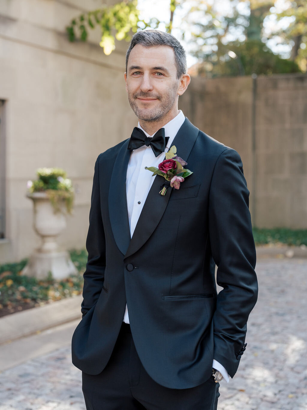23Kate Campbell Floral Meridian House fall wedding by Greer Gattuso photo portraits