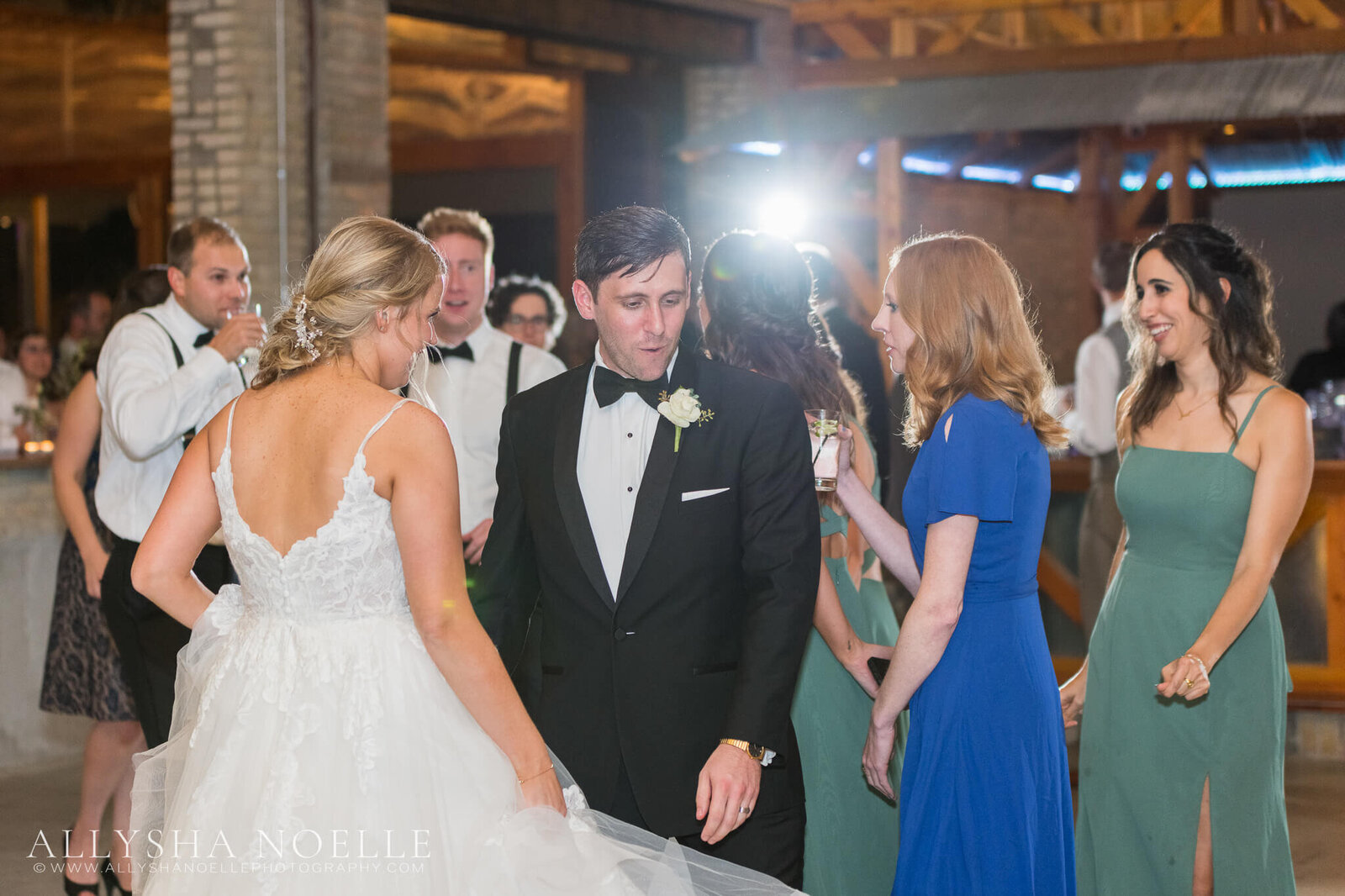 Wedding-at-The-Factory-on-Barclay-in-Milwaukee-1122