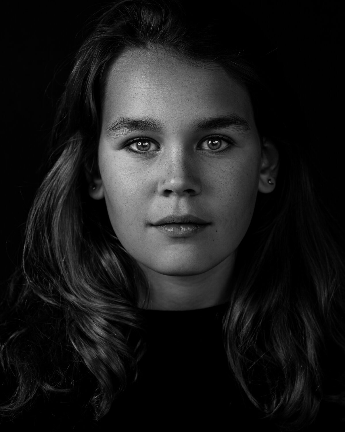 Laat de persoonlijkheid van je kinderen schitteren met prachtige tijdloze  kinderportretten in de professionele studio in Drenthe