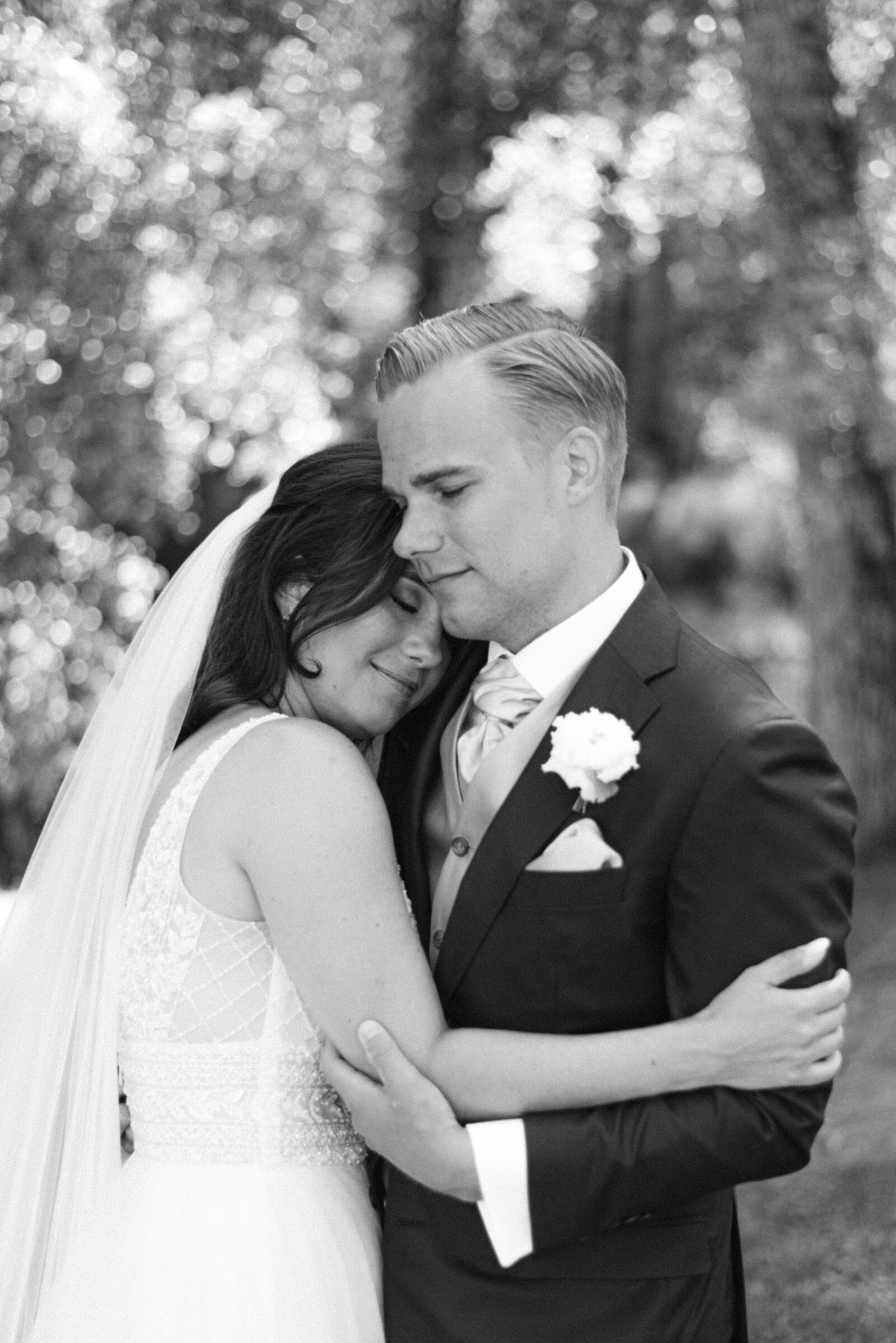 wedding photographer Hääkuvaaja Hannika Gabrielsson Helsinki Turku Finland engagement and couples photography parikuvaus084DSC_9601