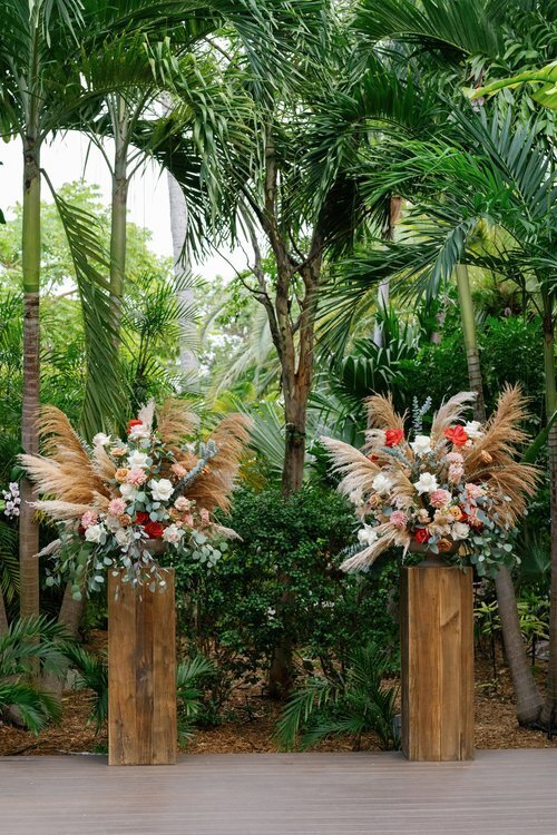 HEMINGWAY+HOME+KEY+WEST+-+FLORIDA+KEYS+WEDDING+PLANNER+-+KEY+WEST+WEDDING+PLANNER+-+LITTLE+MISS+PLANNER+KEY+WEST+-+DUARTE+FLORAL+DESIGN+1