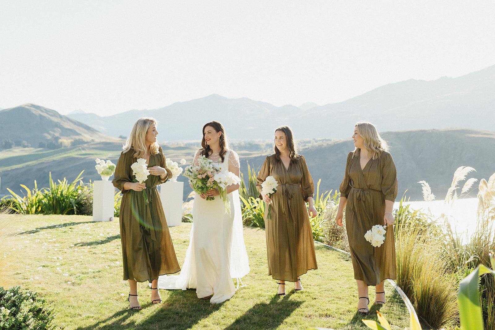 Melissa Clark Photography - Queenstown Wedding Photographer - Lake Hayes Holiday Home Wedding - Katherine & Adam 4.5.24-152