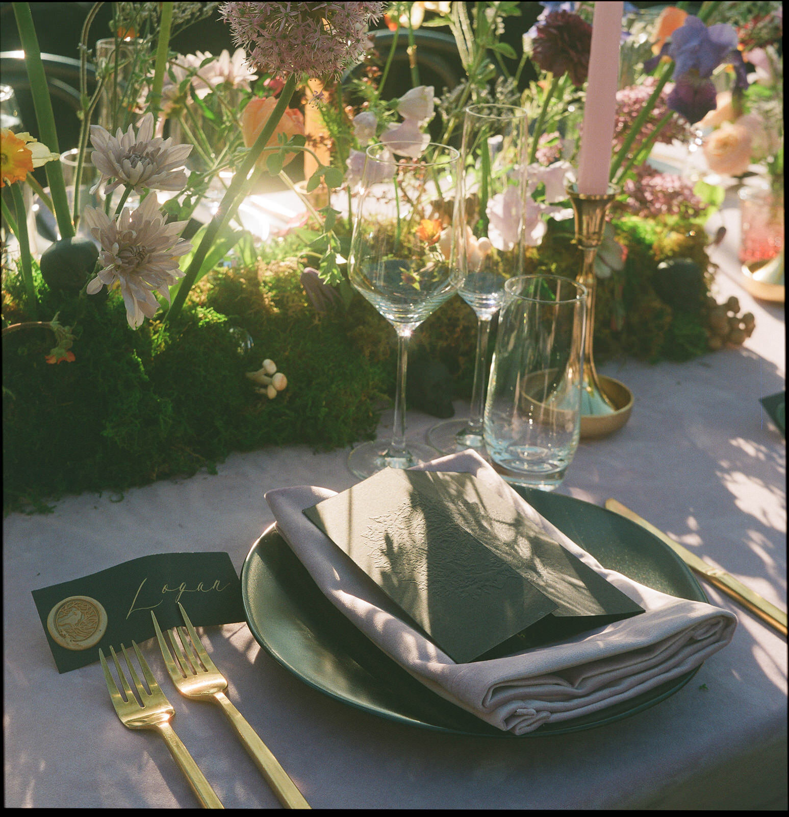 Gothic-Disco-Floral-Wedding18