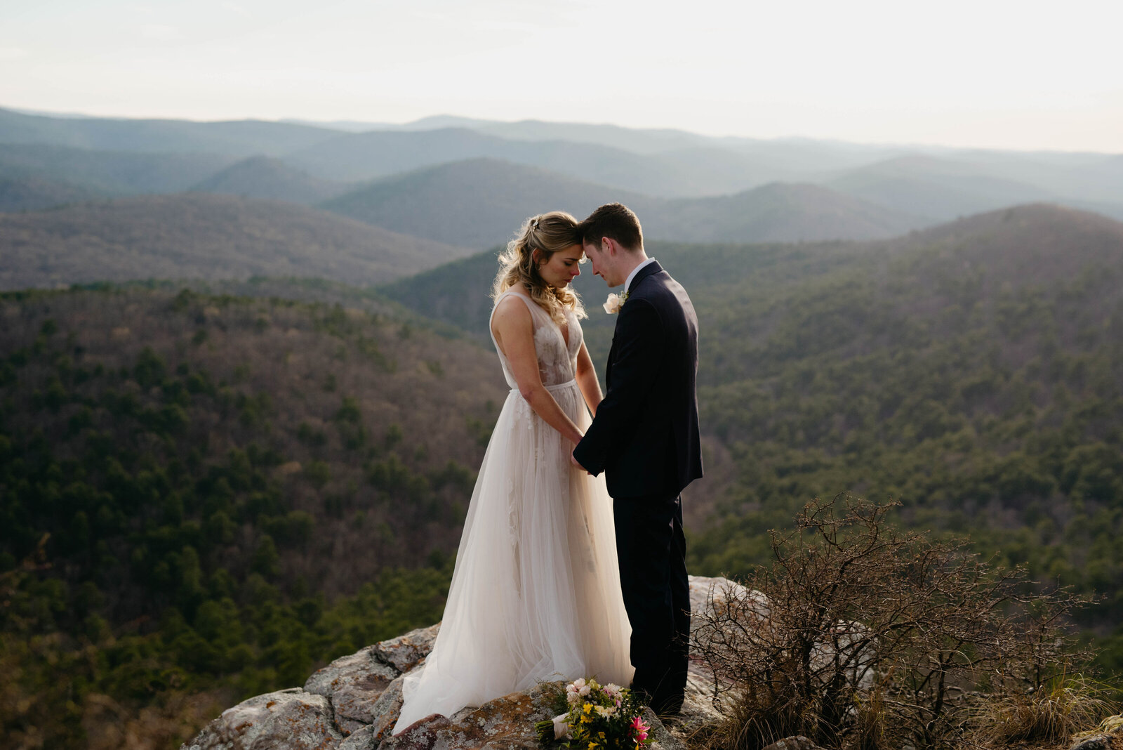 elopement-in-arkansas-private-wedding-in-the-Ozark-Mountains