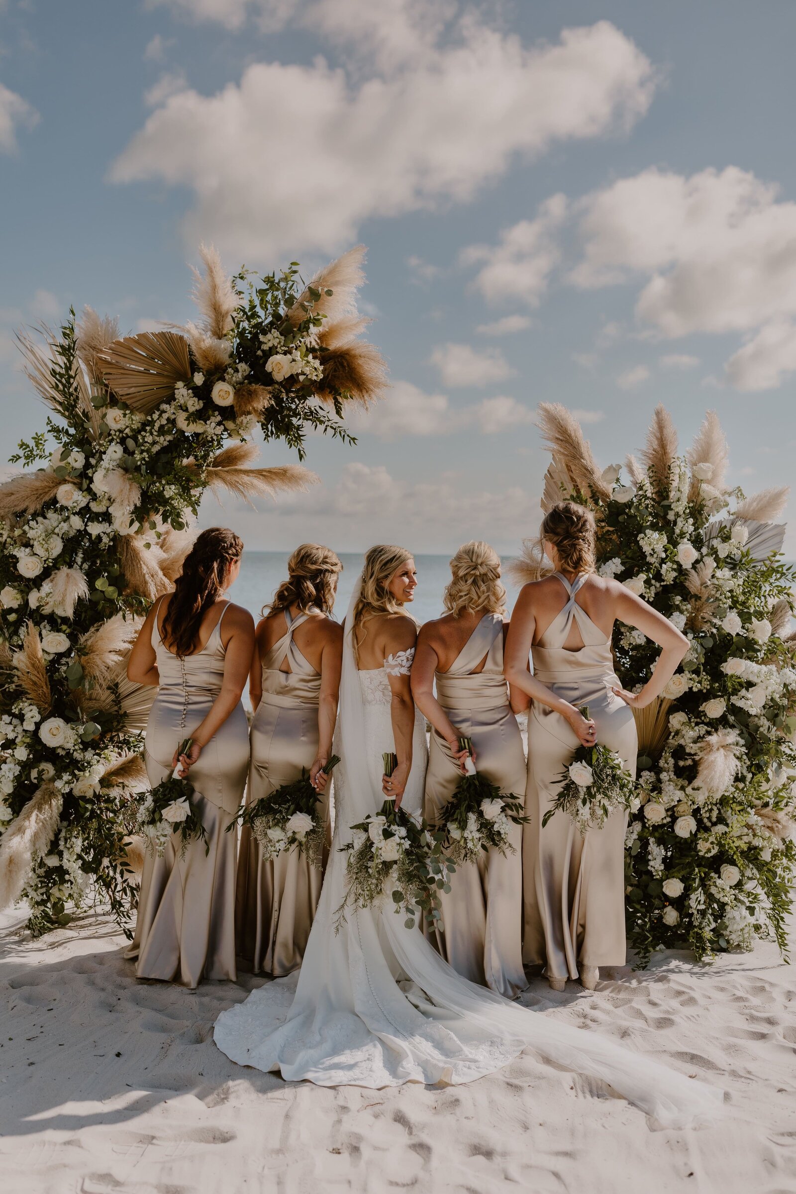 LAURA MATZEL 7 - CASA MARINA RESORT - KEY WEST WEDDING - WEDDING PLANNER - DESTINATION WEDDING-min
