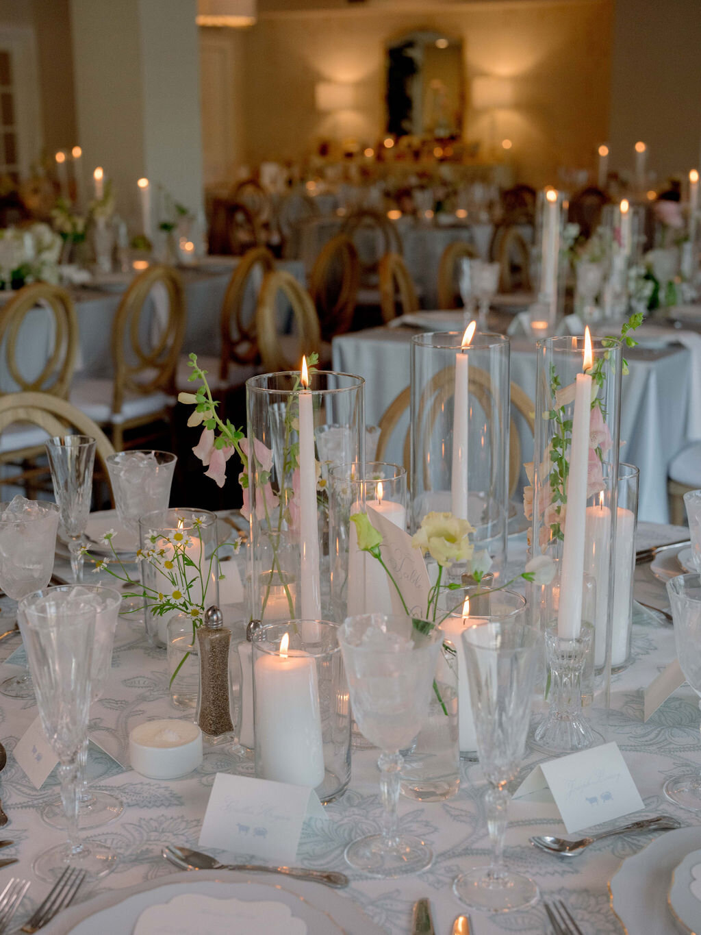 51Kate Campbell Floral The Oaks waterfront summer wedding by Julie Livingston photo