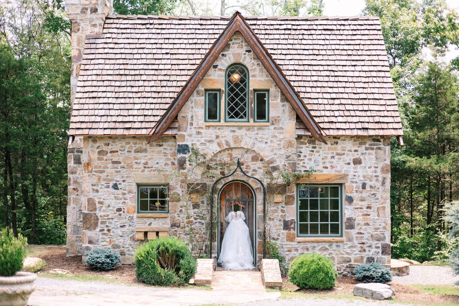 Summer-Wedding-Ridge-Rose-Venue-Chickamauga-Georgia-Willow-And-Rove-2