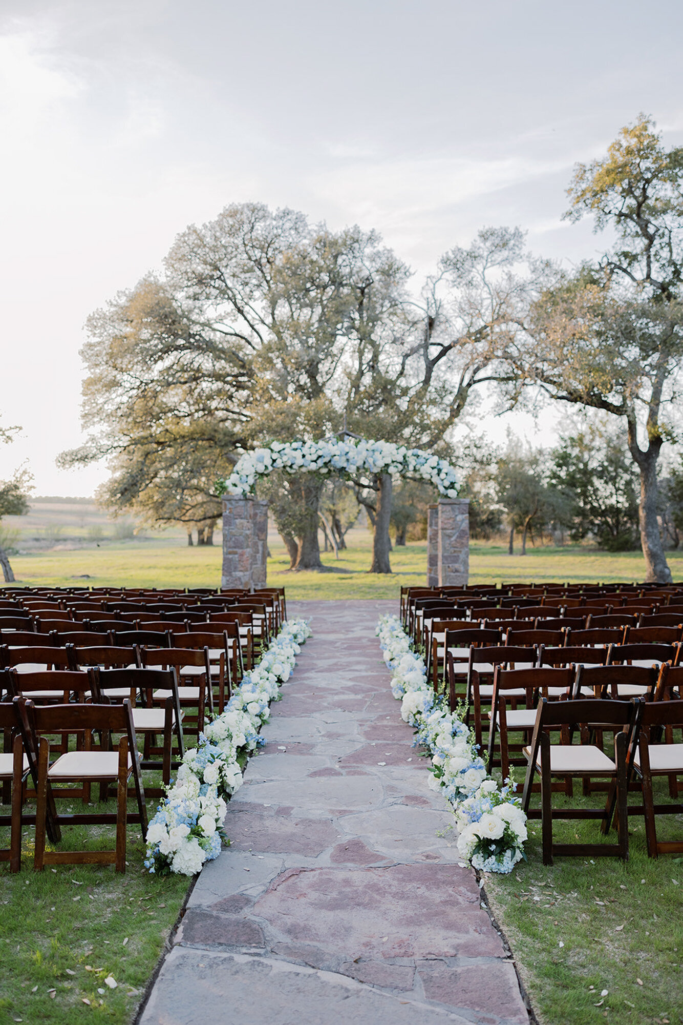Emily-and-Colton-2024-Ma-Maison-Wedding-Venue-in-Dripping-Springs-Texas-093