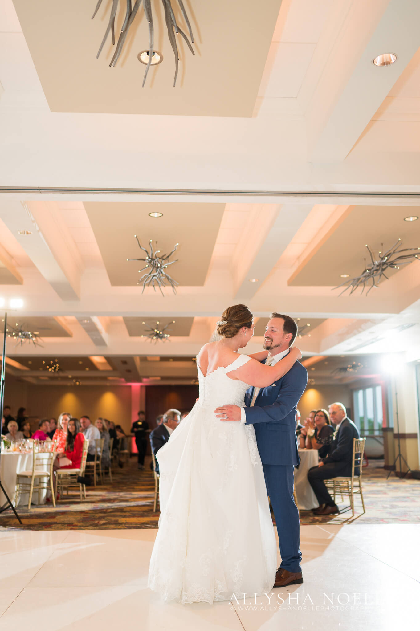 Wedding-at-River-Club-of-Mequon-743