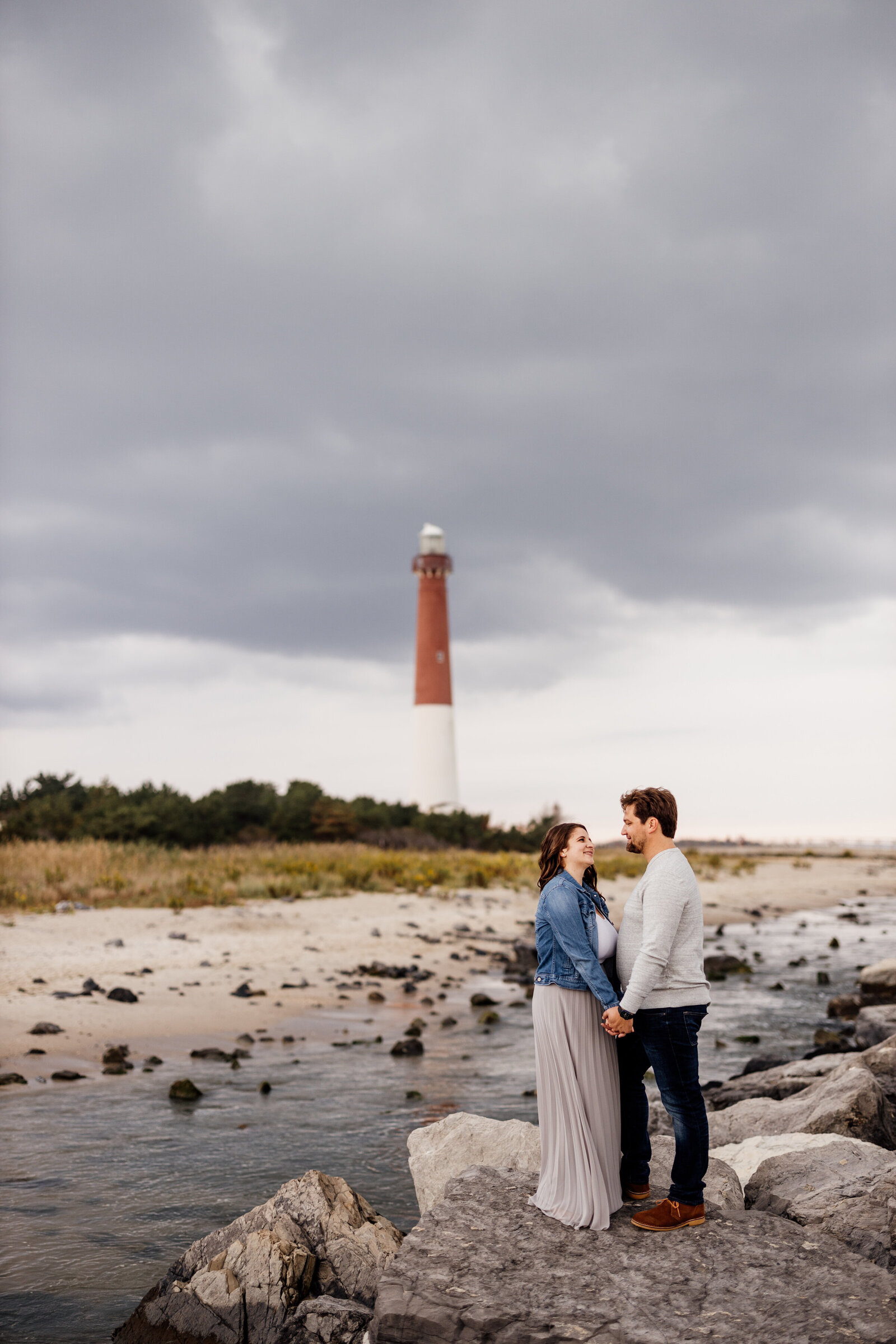 engaged couple lbi lighthouse