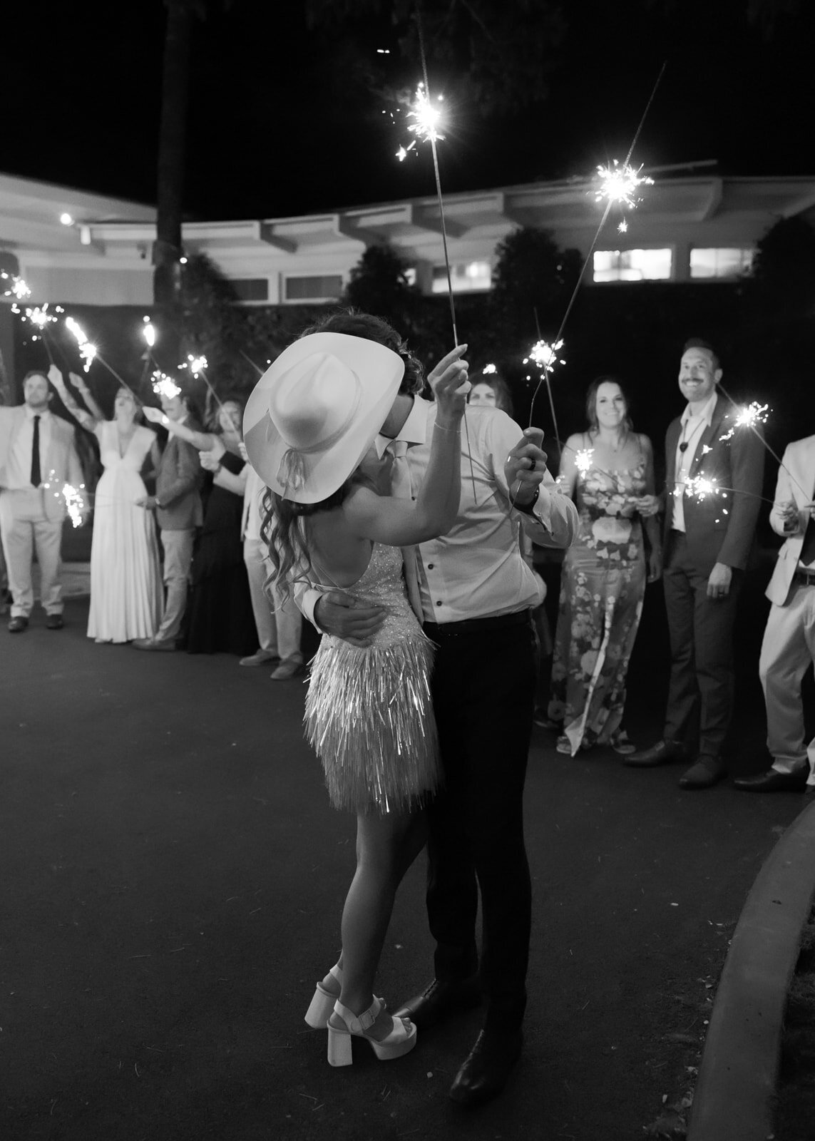 9.12-Sydney-John-Sugar-Beach-Maui-Wedding-1115
