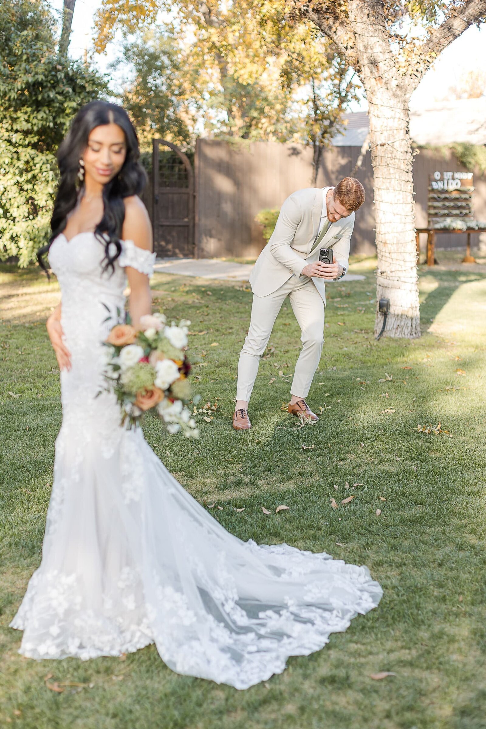 Phoenix-Wedding-Photographer-and-Videographer-Venue-at-the-Grove-ClaWed-1189