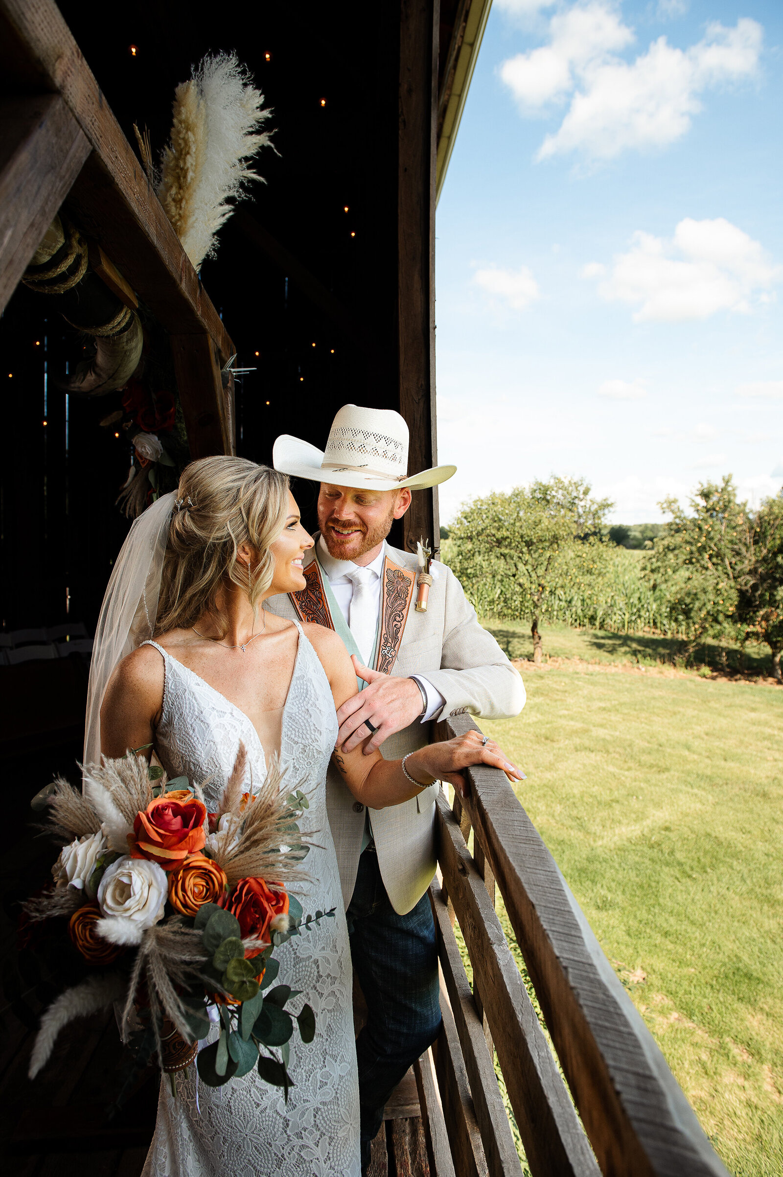 rustic-barn-portraits