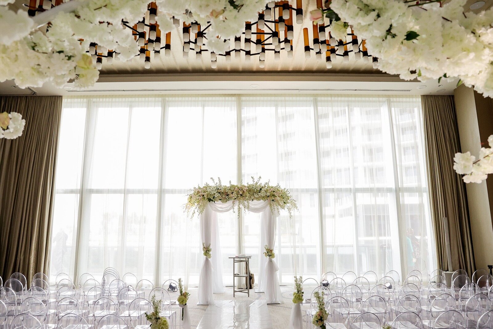 indoor-ceremony-the-conrad