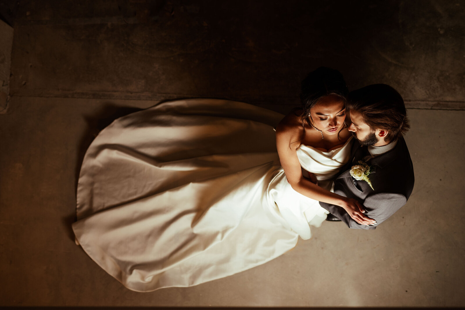 bride and groom creative flash photo