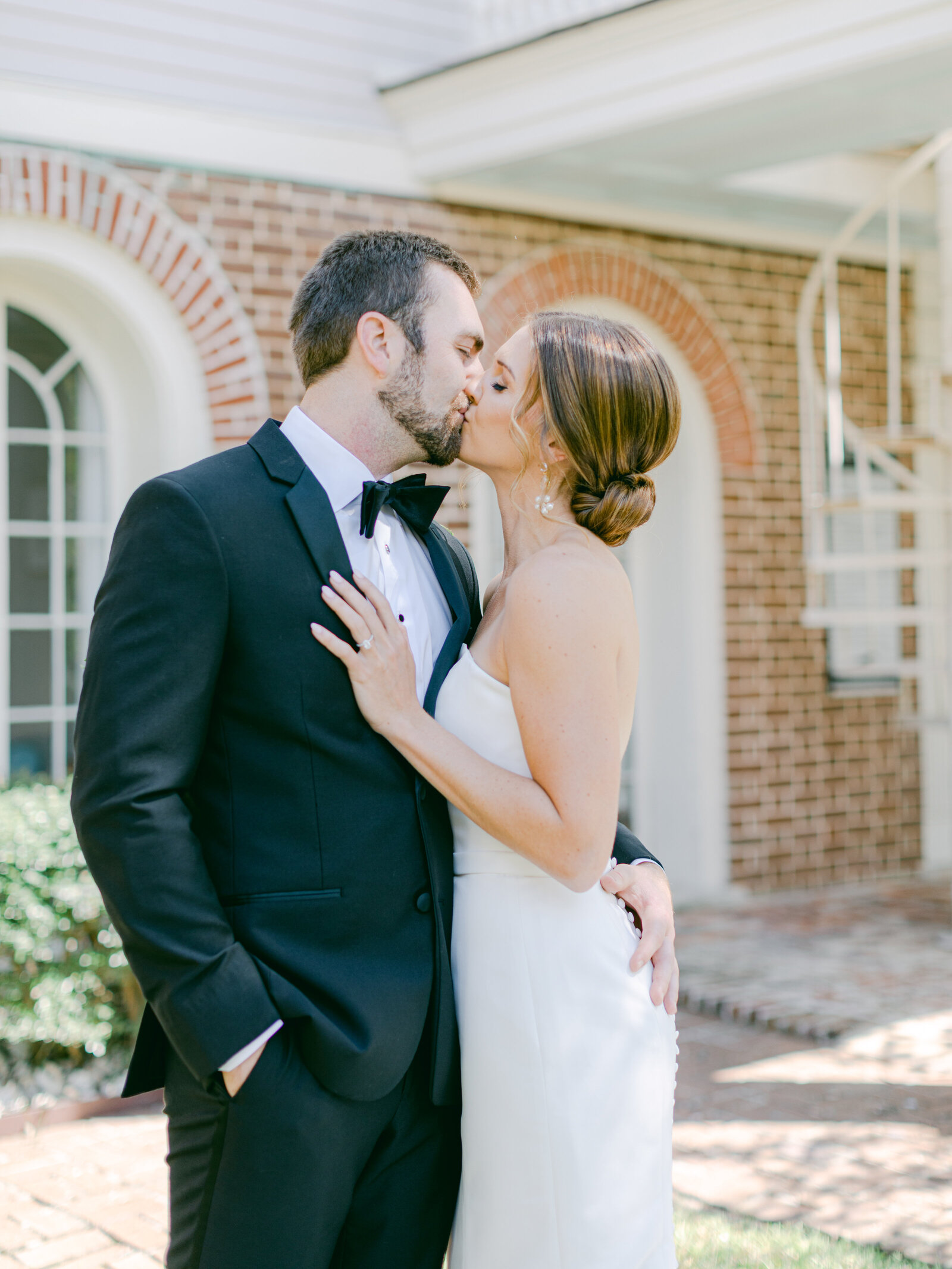 56-torianna-brooke-portraiture-charleston-south-carolina-patriots-point-cathedral-society-hall-wedding