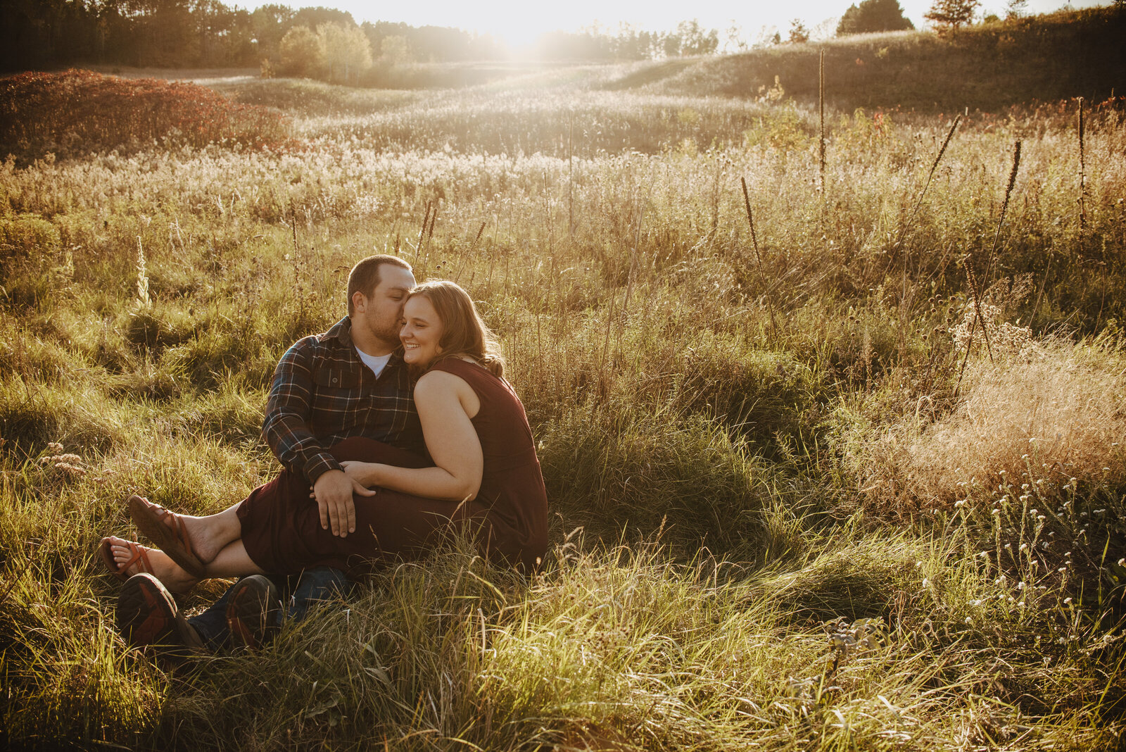 Engagement & couples photographer based in Minnesota + Wisconsin. Capturing natural, romantic images that tell your unique love story.