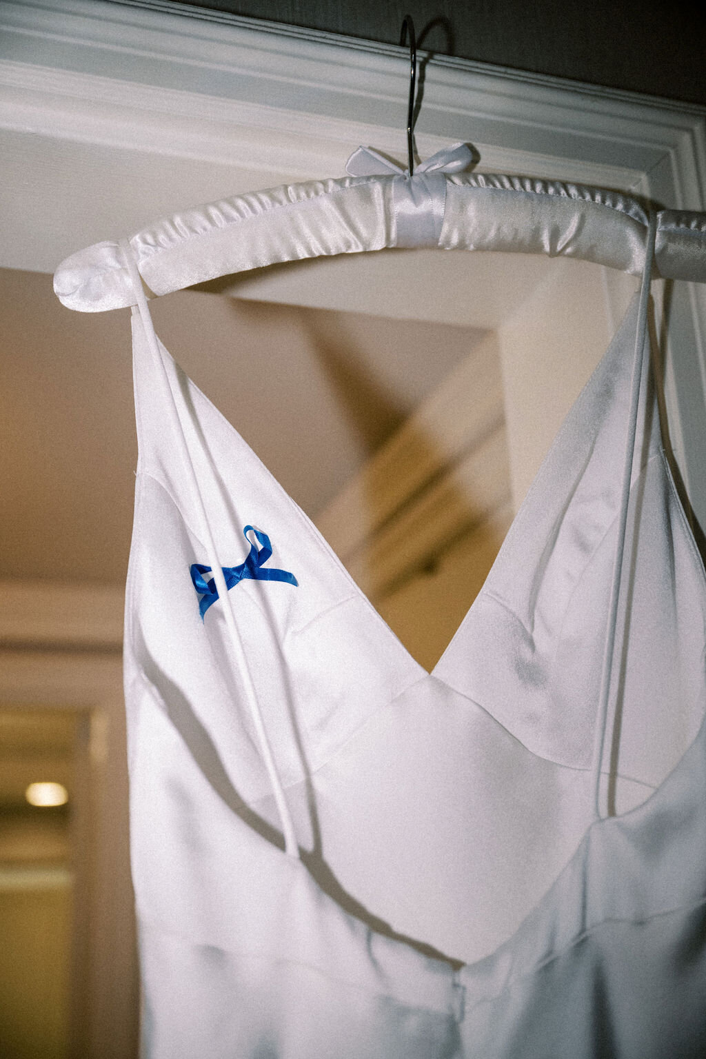 H+MDETAILS+GETTINGREADY-93