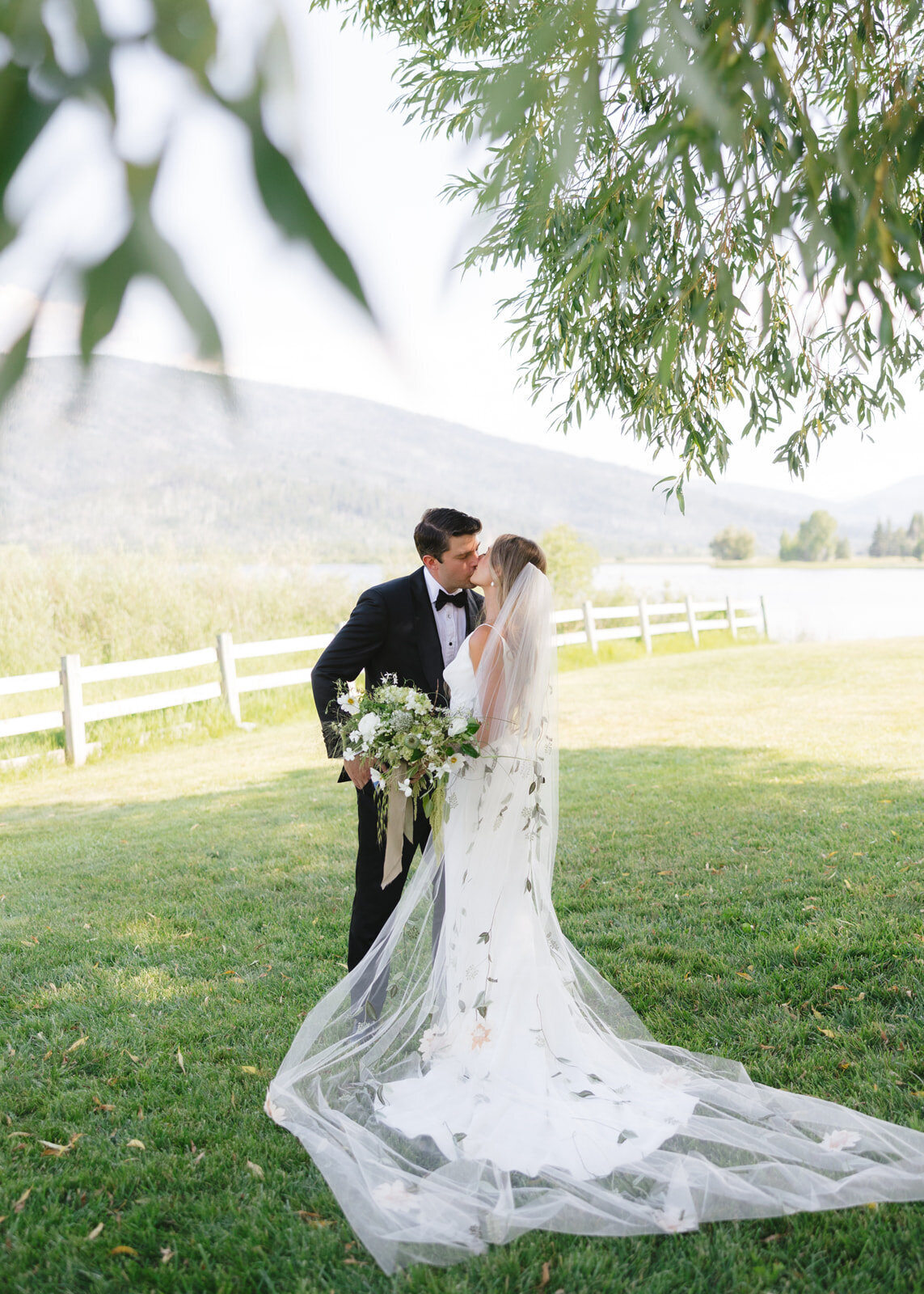 7.13-Hanna-Dan-Lake-Catamount-Steamboat-Wedding-256