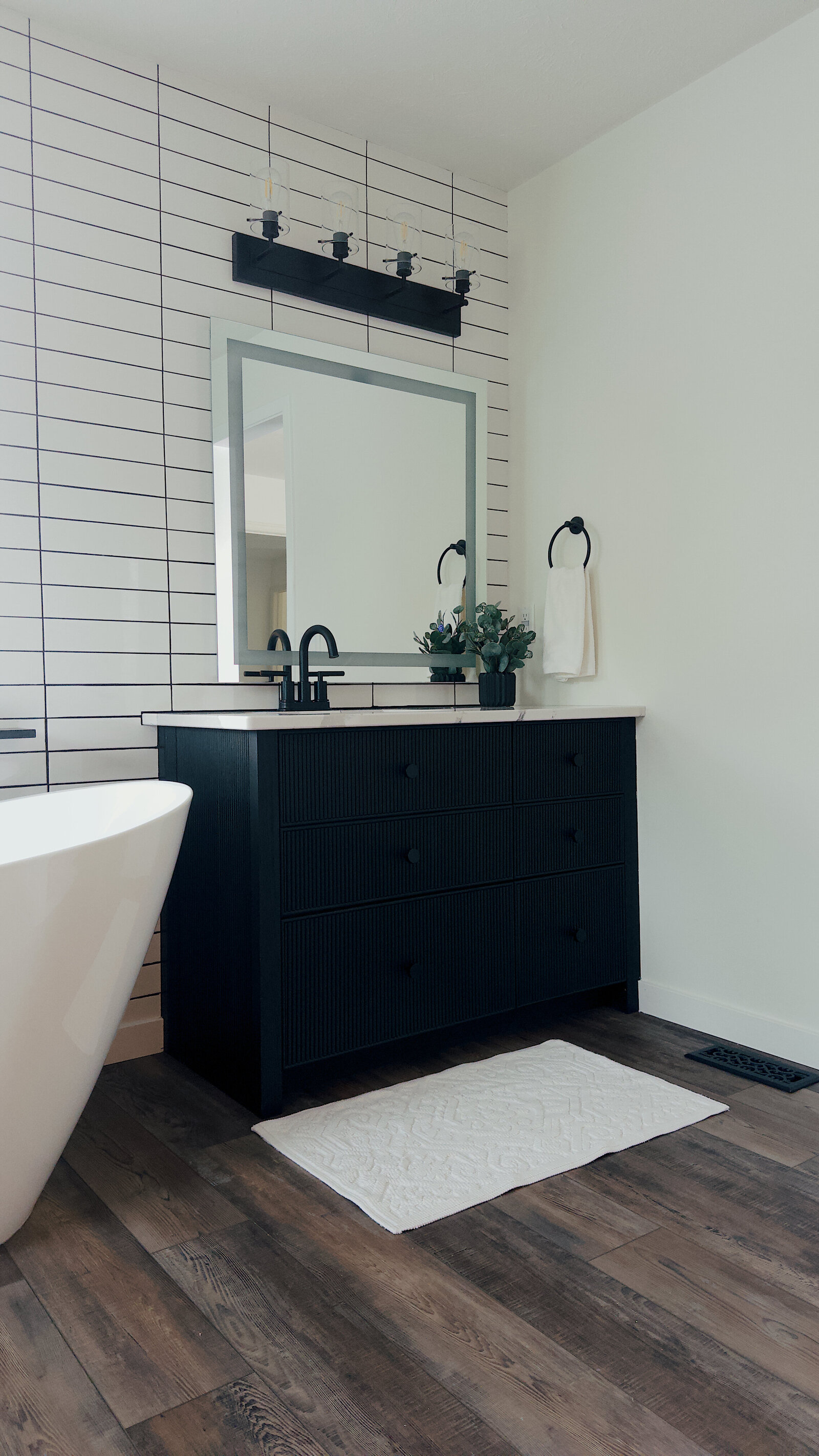 beaded-black-stain-vanities-14