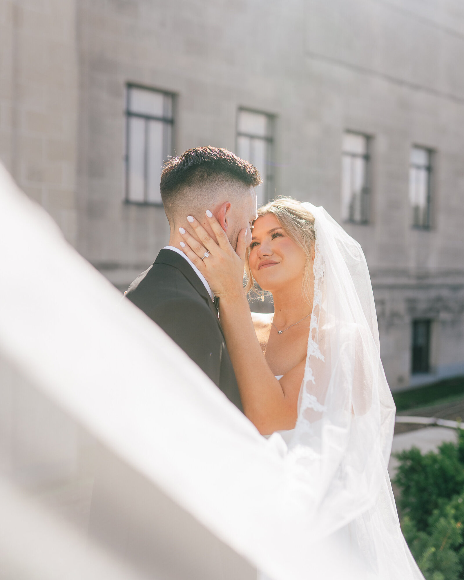 Corby Intercontinental Hotel Kansas City Wedding Plaza-142