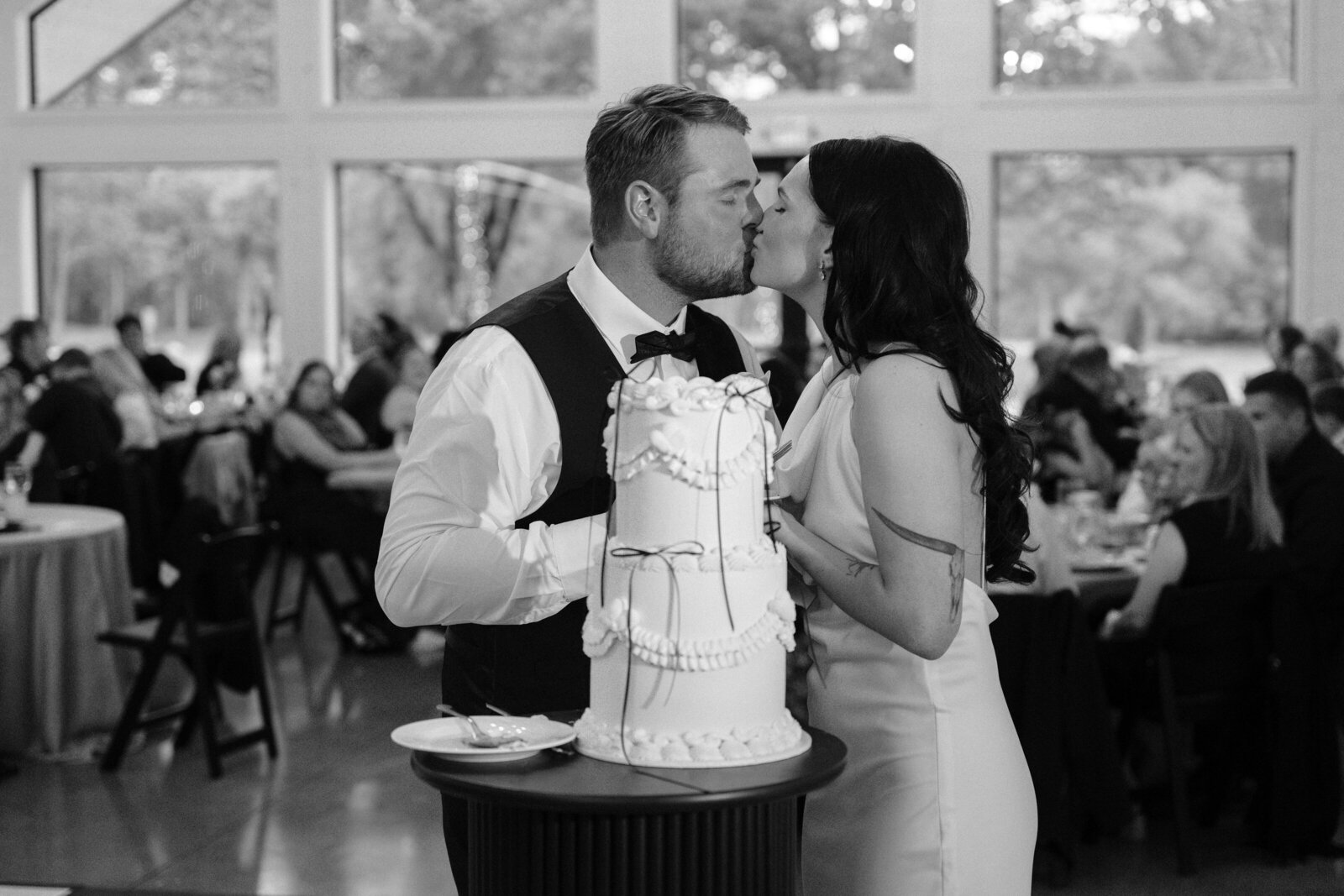 CAITLYN+DALTON_LAPOINTEWEDDING_TONYAHJORTPHOTOGRAPHY-759