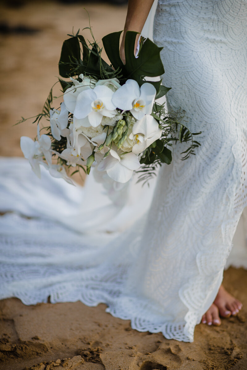 white floral bouquet for big island wedding